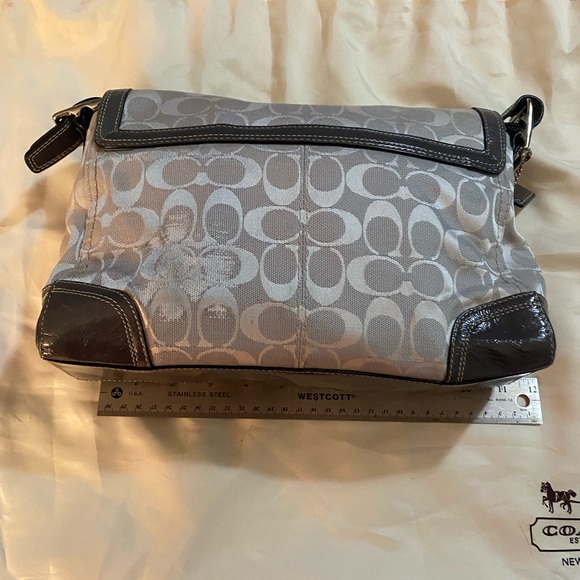 Coach Bag - Picture 2 of 8